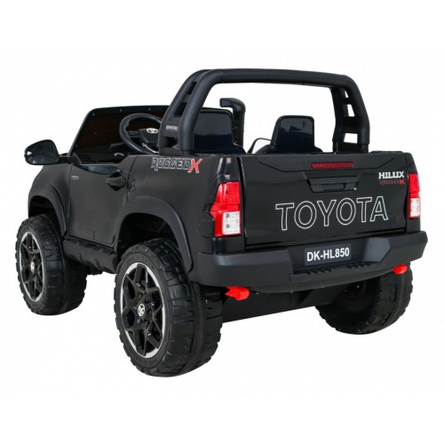 Pojazd Toyota Hilux Czarna