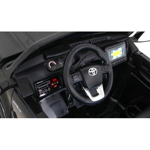 Pojazd Toyota Hilux Czarna