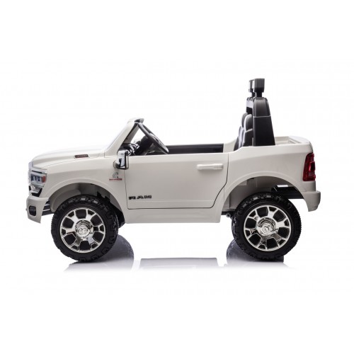 Pojazd RAM 3500 Biały
