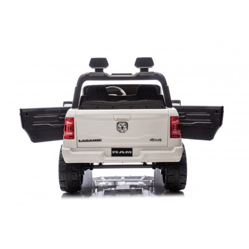 Pojazd RAM 3500 Biały