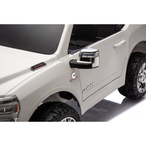 Pojazd RAM 3500 Biały