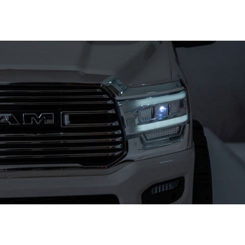 Pojazd RAM 3500 Biały