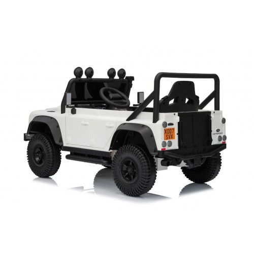Pojazd Land Rover Defender 110 SVX Concept Biały