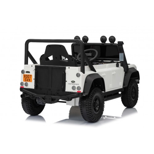 Pojazd Land Rover Defender 110 SVX Concept Biały
