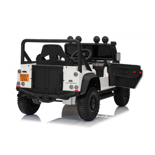 Pojazd Land Rover Defender 110 SVX Concept Biały