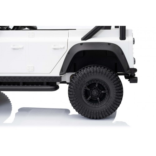 Pojazd Land Rover Defender 110 SVX Concept Biały