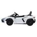 Pojazd Lamborghini Revuelto Białe