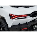 Pojazd Lamborghini Revuelto Białe