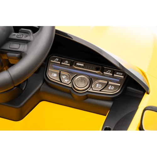 Pojazd Mercedes Benz AMG CLE 53 Żółty