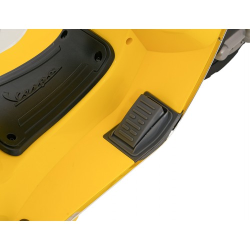 Pojazd Skuter Vespa ROMA Żółty