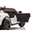Pojazd Porsche Taycan Turbo S Biały