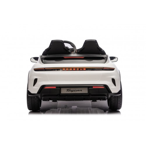 Pojazd Porsche Taycan Turbo S Biały