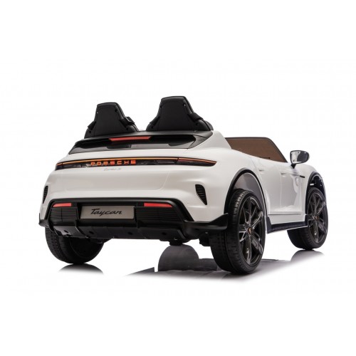 Pojazd Porsche Taycan Turbo S Biały