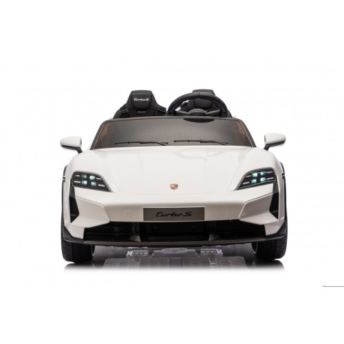 Pojazd Porsche Taycan Turbo S Biały
