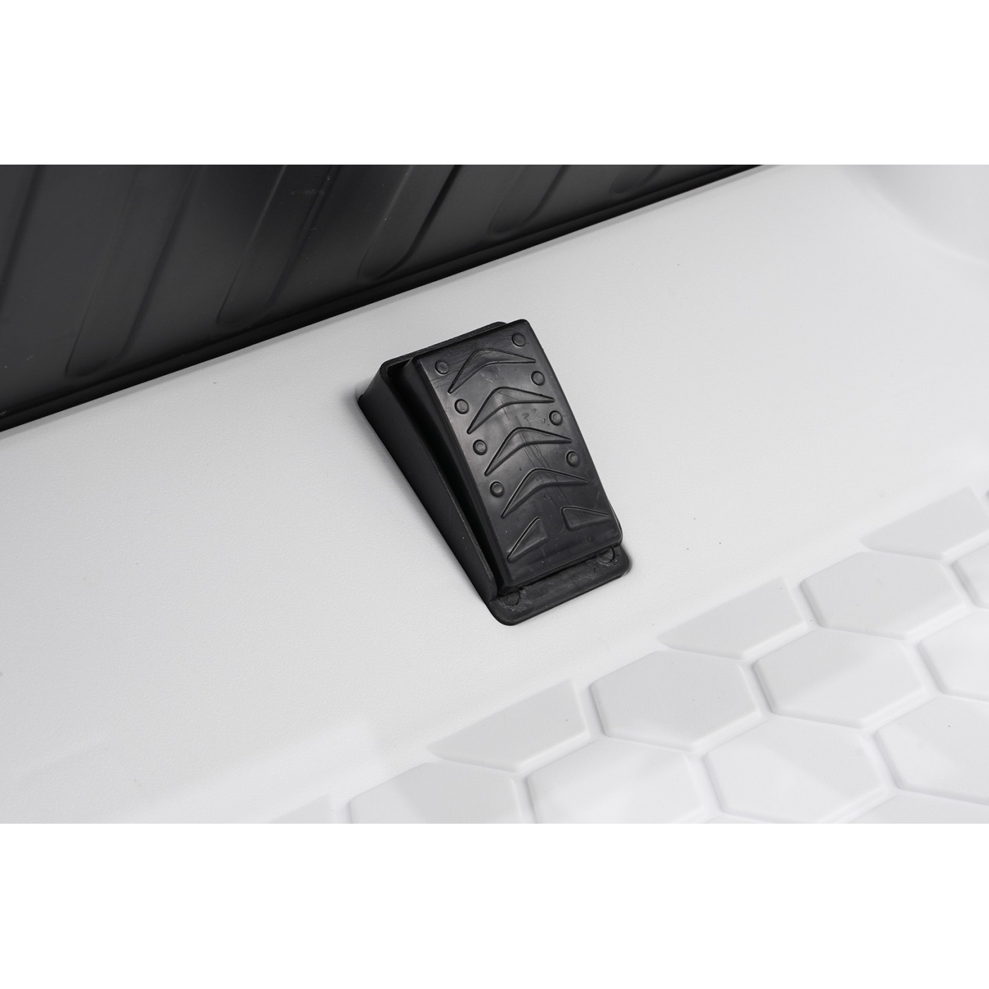 Pojazd Porsche Taycan Turbo S Biały