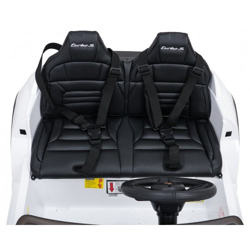 Pojazd Porsche Taycan Turbo S Biały