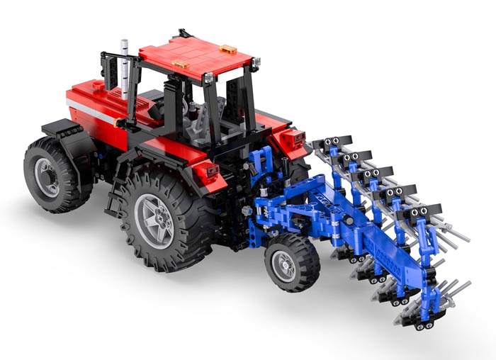 C61052W traktor z pługiem eric trax CaDA master tył